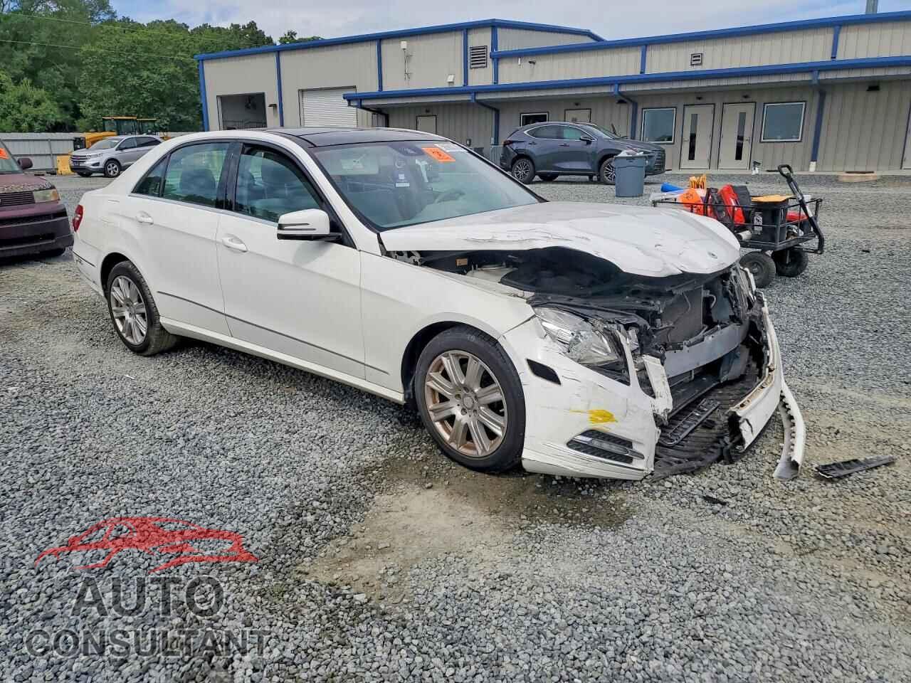 MERCEDES-BENZ E-CLASS 2013 - WDDHF8JB1DA728318