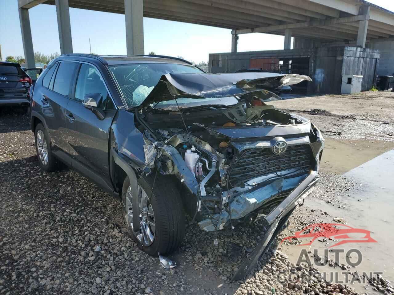 TOYOTA RAV4 2021 - 2T3C1RFV8MW146083