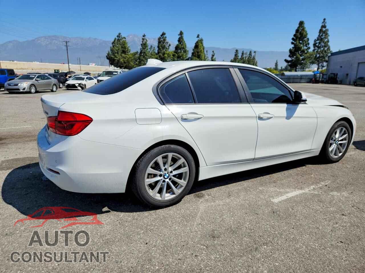 BMW 3 SERIES 2016 - WBA8E1G50GNU10433