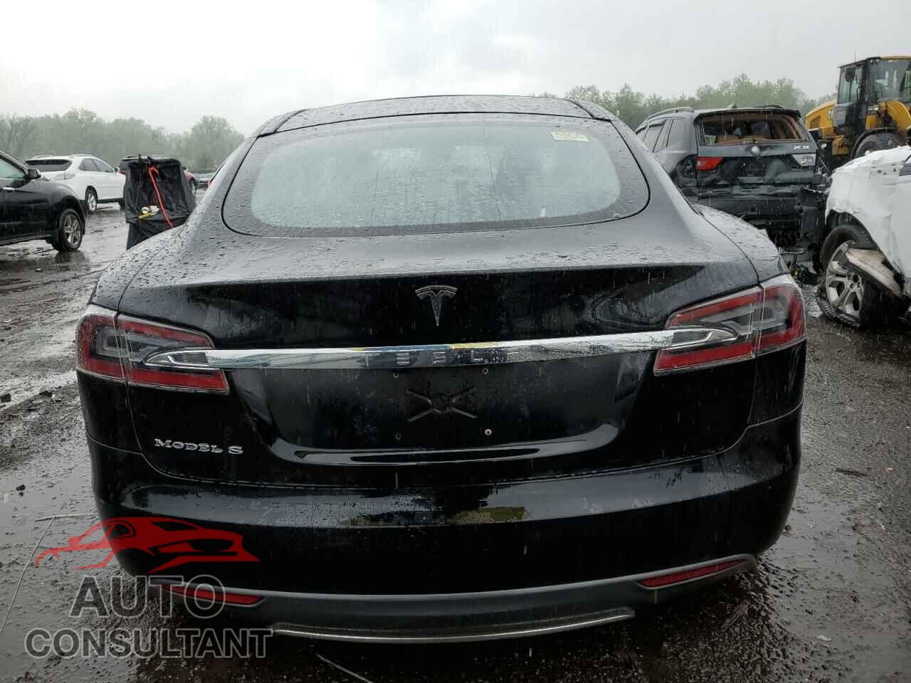 TESLA MODEL S 2013 - 5YJSA1CN7DFP06277
