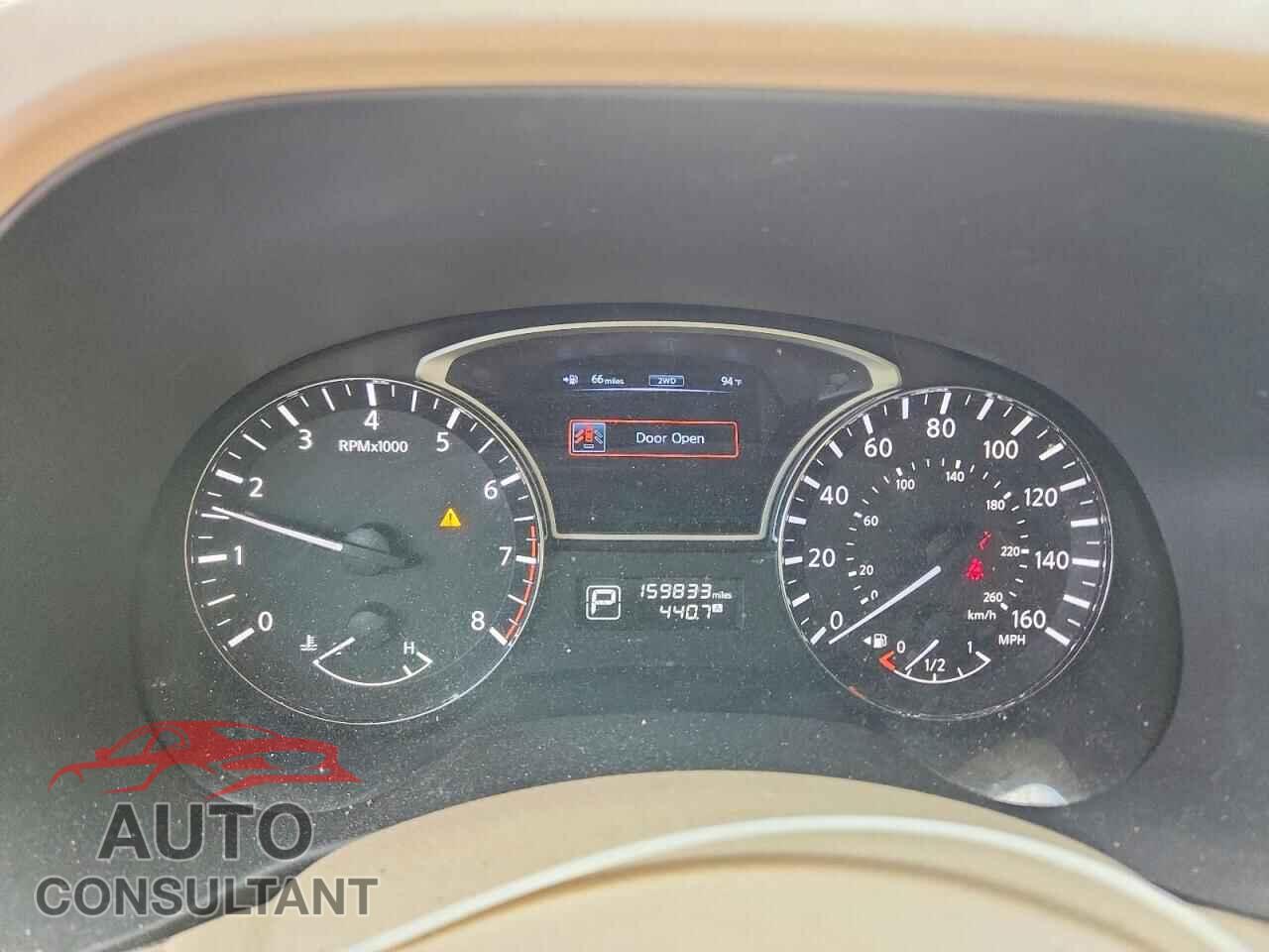NISSAN PATHFINDER 2013 - 5N1AR2MM3DC632980
