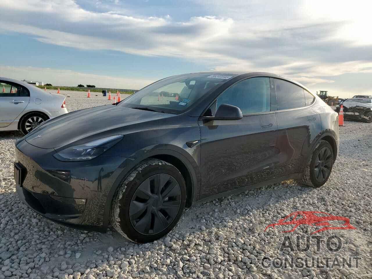 TESLA MODEL Y 2025 - 7SAYGAEE5SF287996