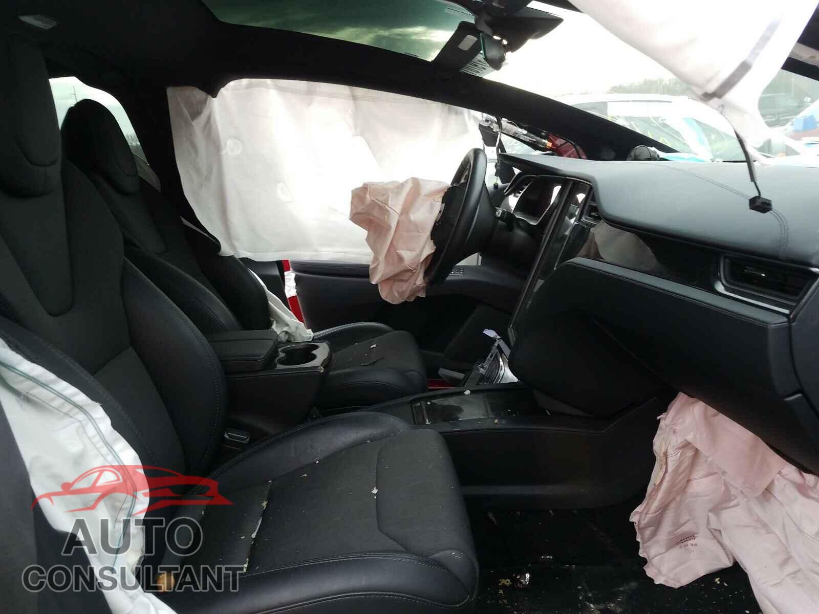 TESLA MODEL X 2018 - 5YJXCAE28JF120976