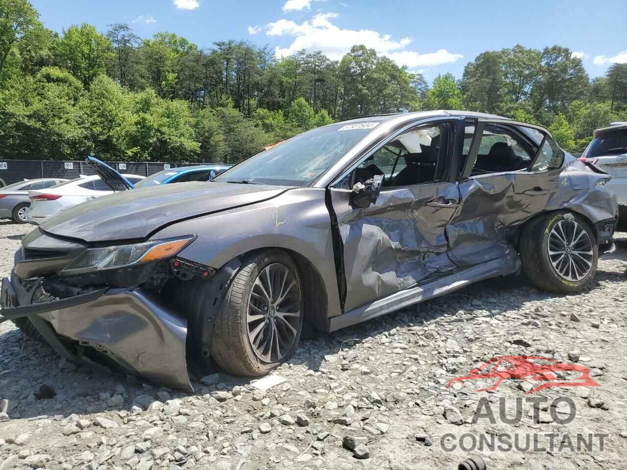 TOYOTA CAMRY 2018 - 4T1B11HK8JU081563