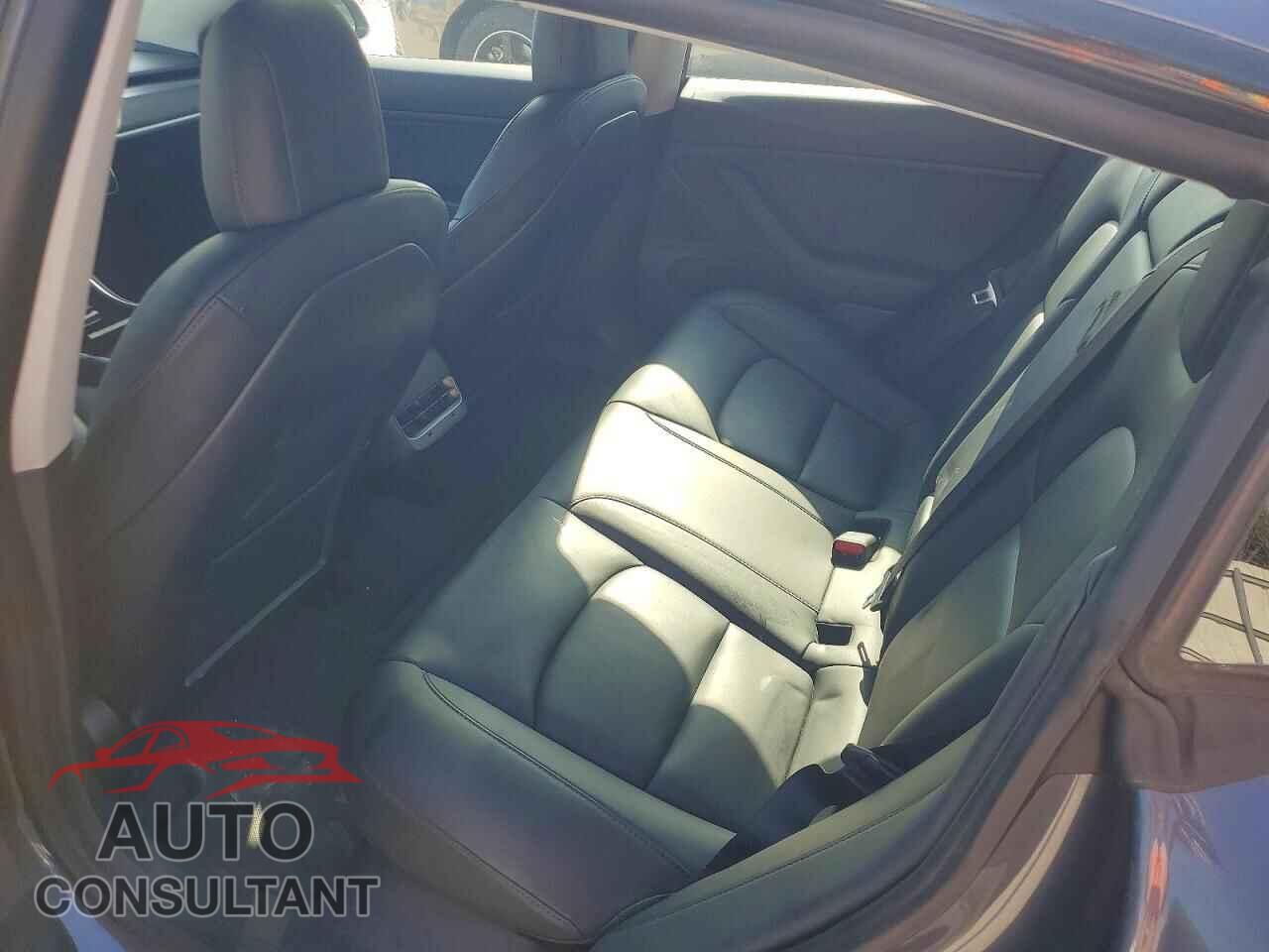TESLA MODEL 3 2020 - 5YJ3E1EC2LF602945
