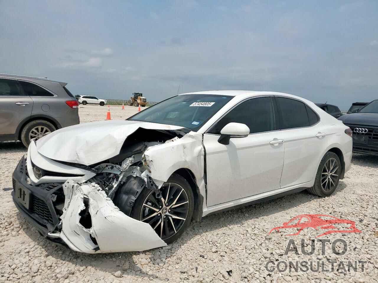 TOYOTA CAMRY 2024 - 4T1G11AK2RU845533