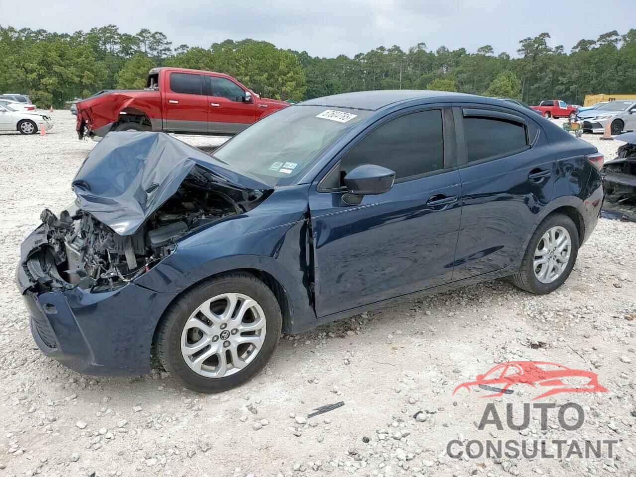 TOYOTA YARIS 2018 - 3MYDLBYV8JY306182