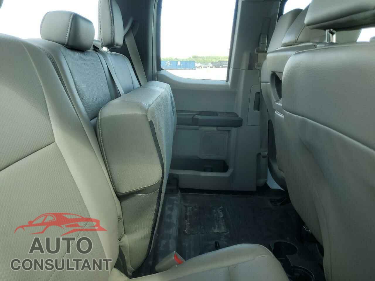 FORD F-150 2017 - 1FTFX1EF4HFA54564