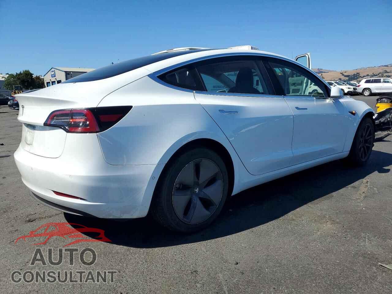 TESLA MODEL 3 2018 - 5YJ3E1EA7JF051472