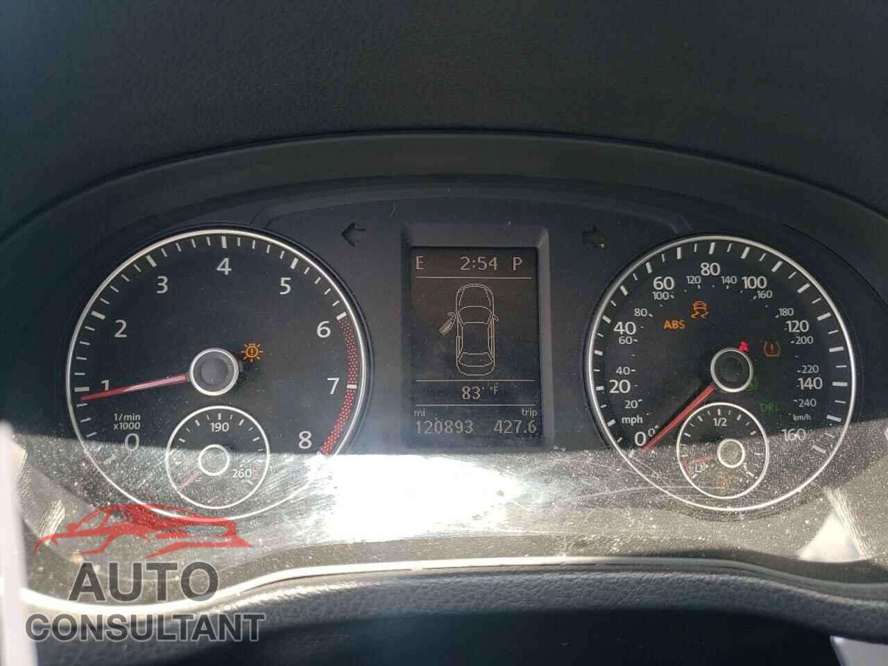 VOLKSWAGEN PASSAT 2013 - 1VWBP7A33DC093815