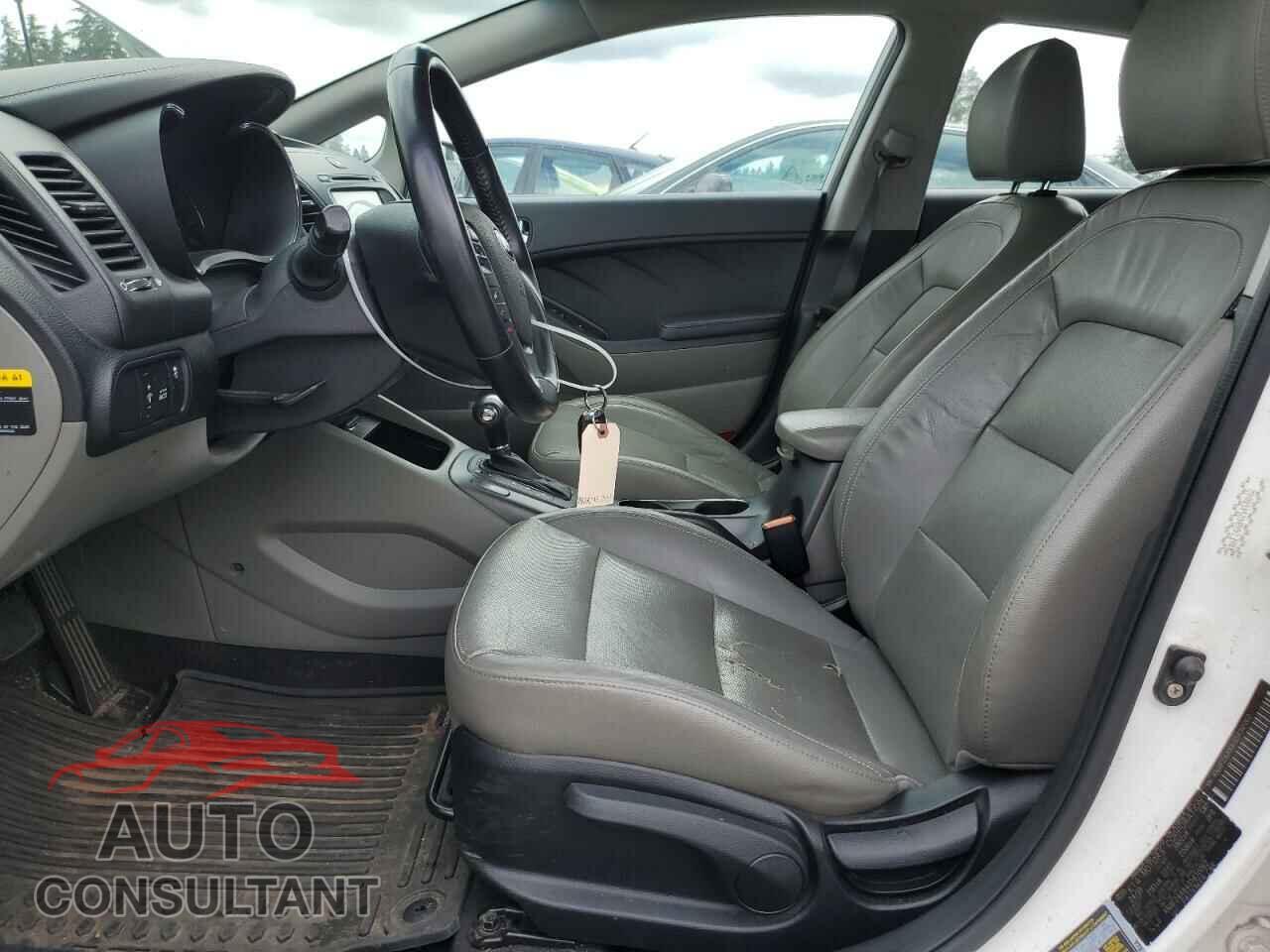 KIA FORTE 2016 - KNAFZ4A84G5450062