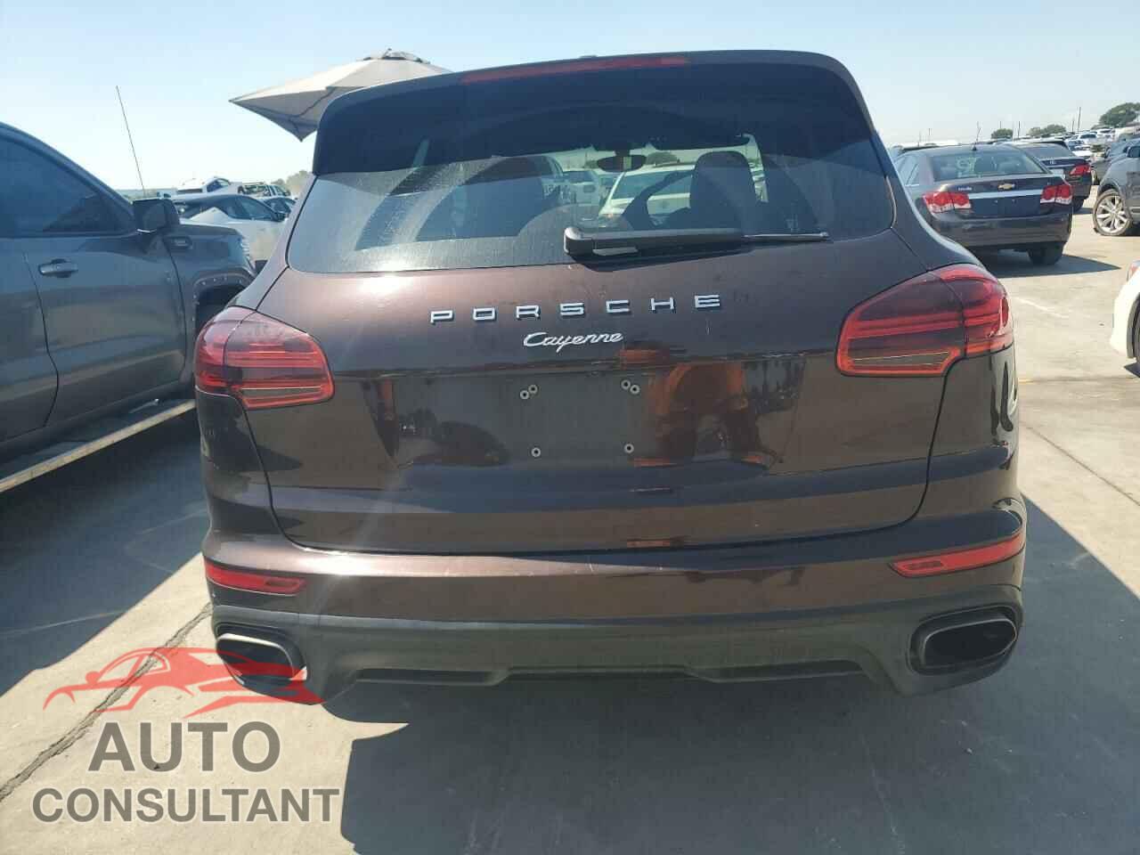 PORSCHE CAYENNE 2016 - WP1AA2A22GKA37531