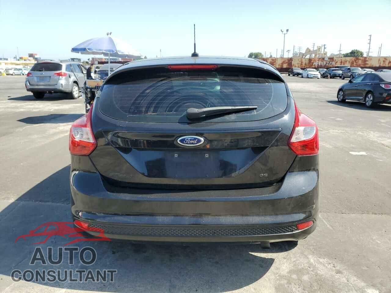FORD FOCUS 2013 - 1FADP3K26DL339241