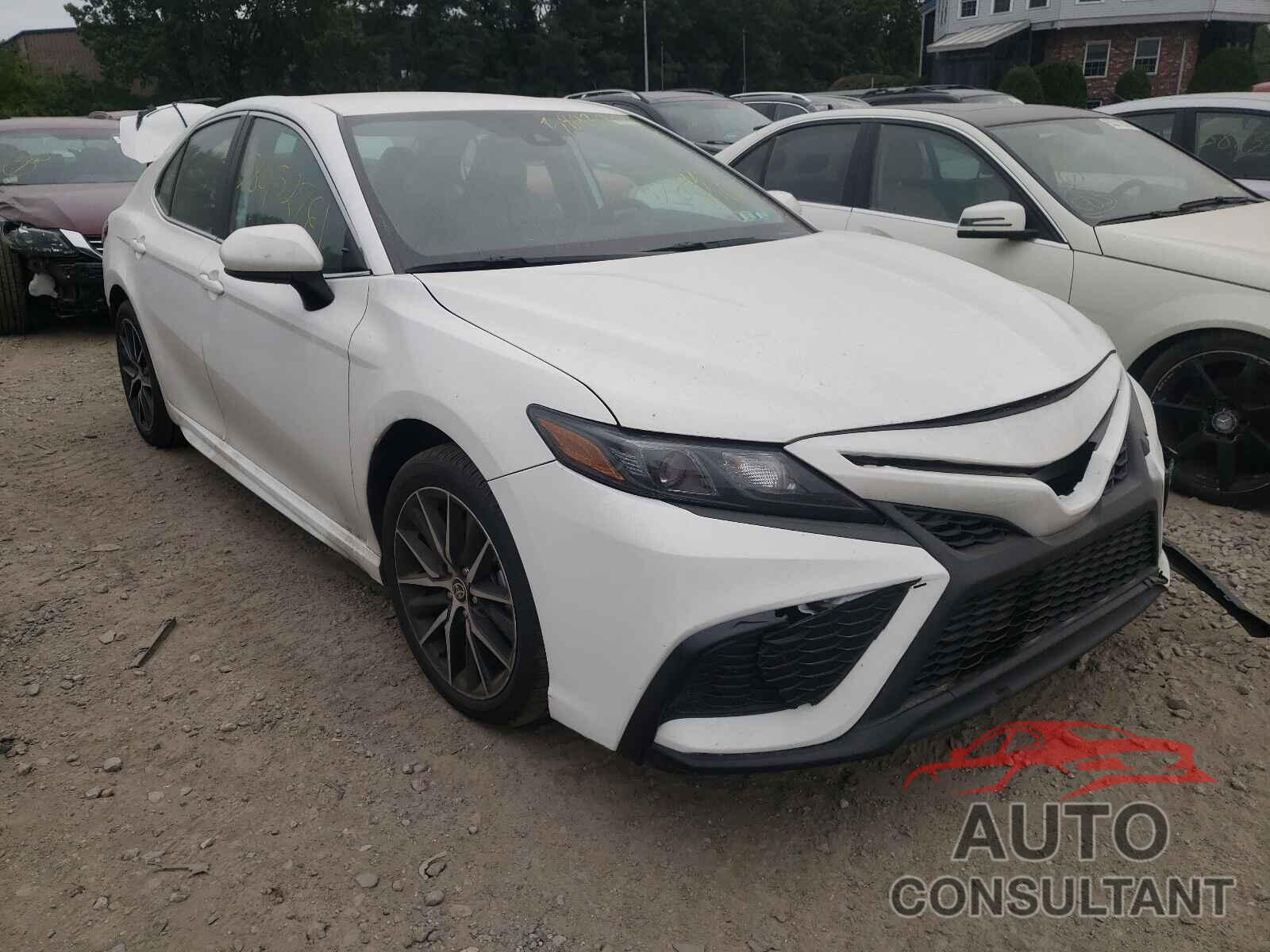 TOYOTA CAMRY 2021 - 4T1G11AK6MU561699