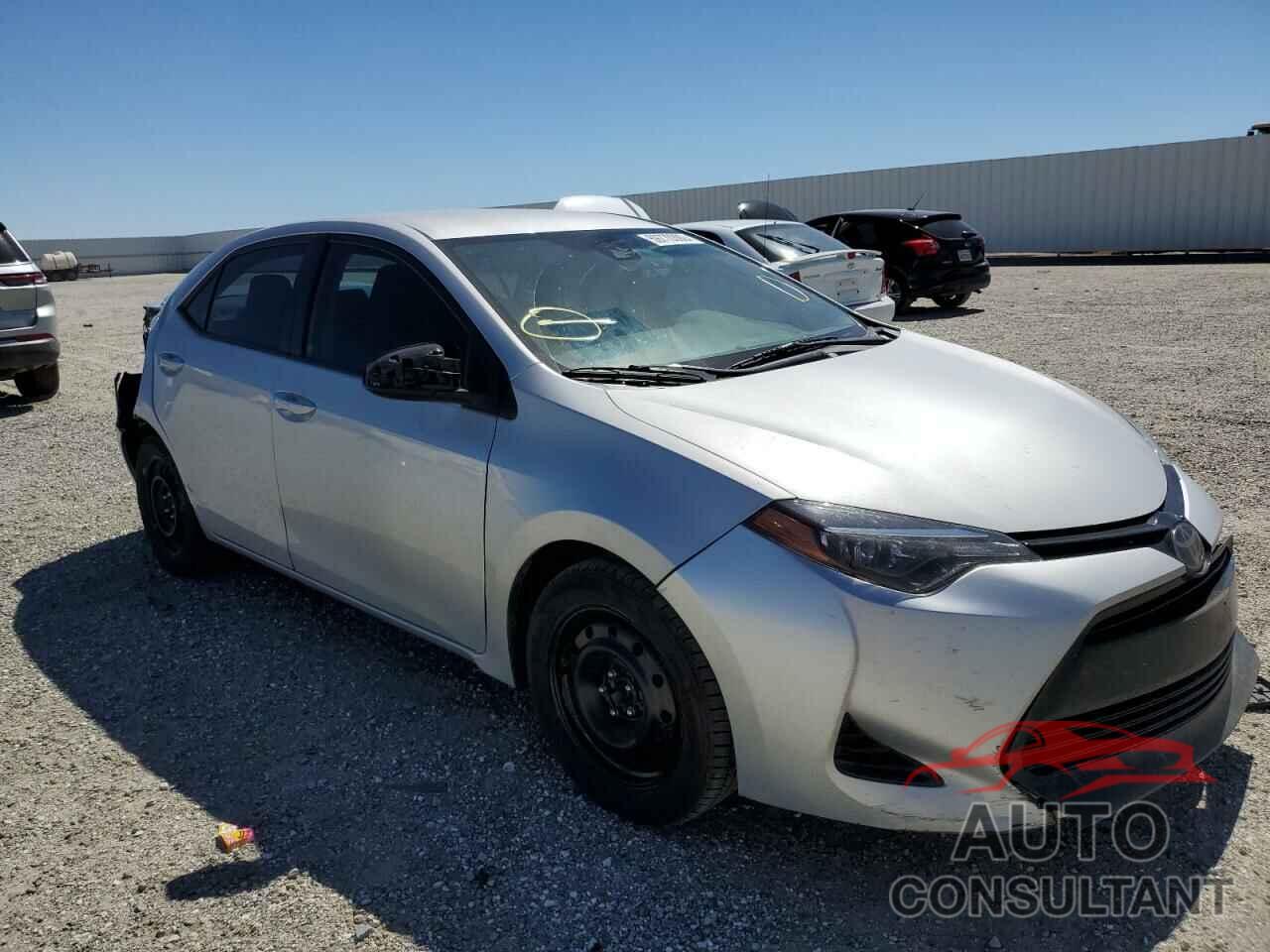 TOYOTA COROLLA 2018 - 5YFBURHE2JP755384
