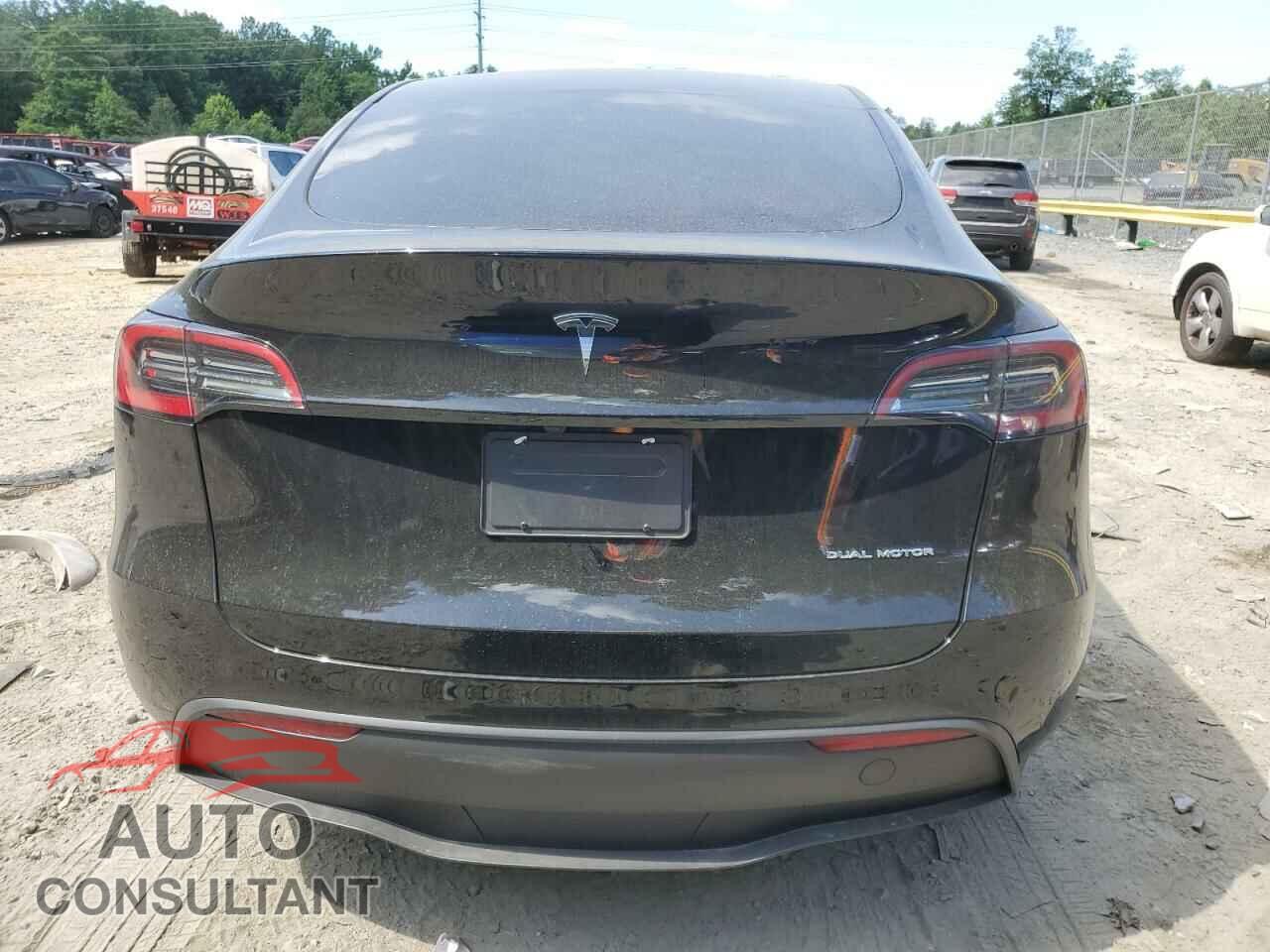 TESLA MODEL Y 2024 - 7SAYGDEE8RA227185