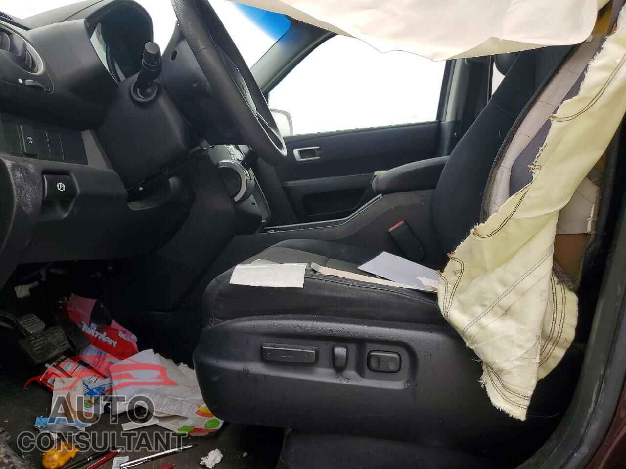 HONDA PILOT 2011 - 5FNYF4H48BB007377