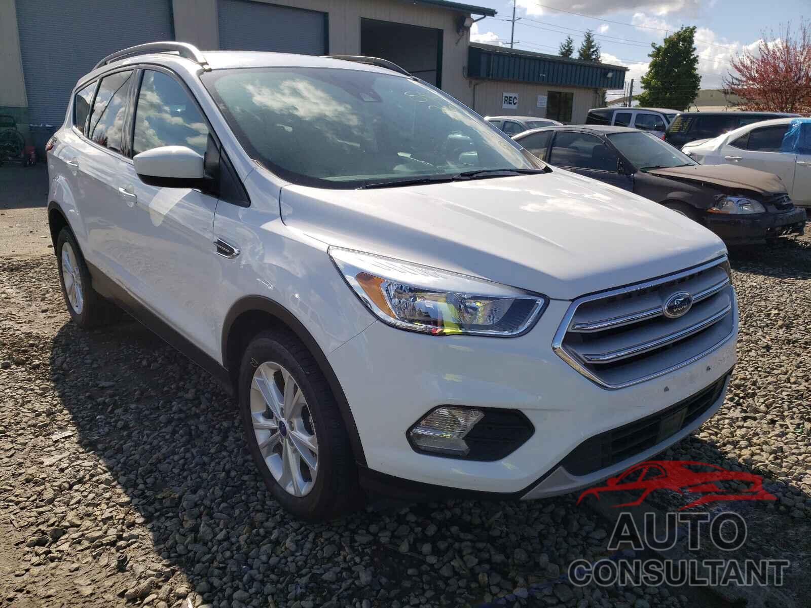 FORD ESCAPE 2018 - 1FMCU0GD8JUC90830