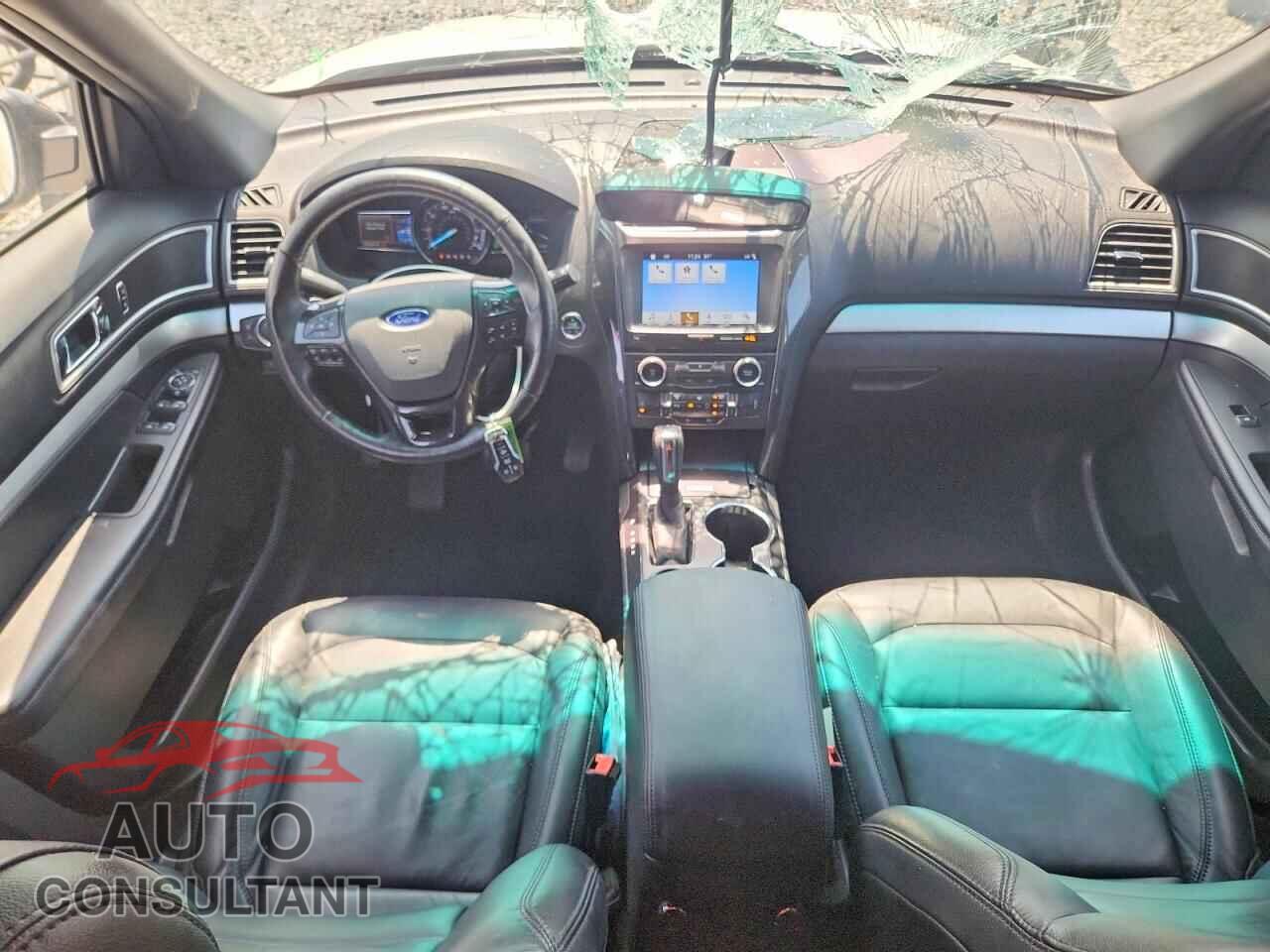 FORD EXPLORER 2017 - 1FM5K7D87HGA96989