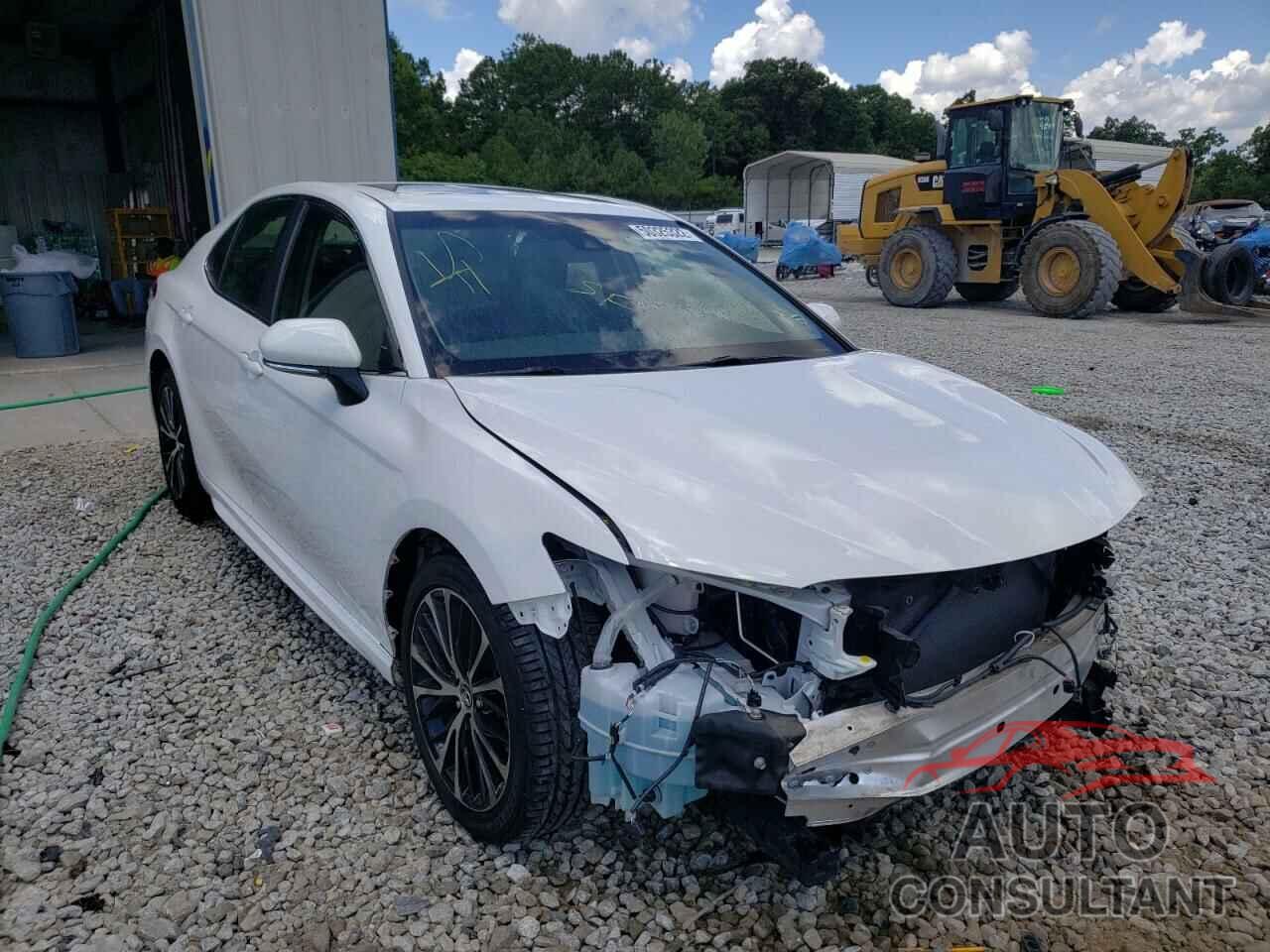 TOYOTA CAMRY 2018 - JTNB11HK4J3001018