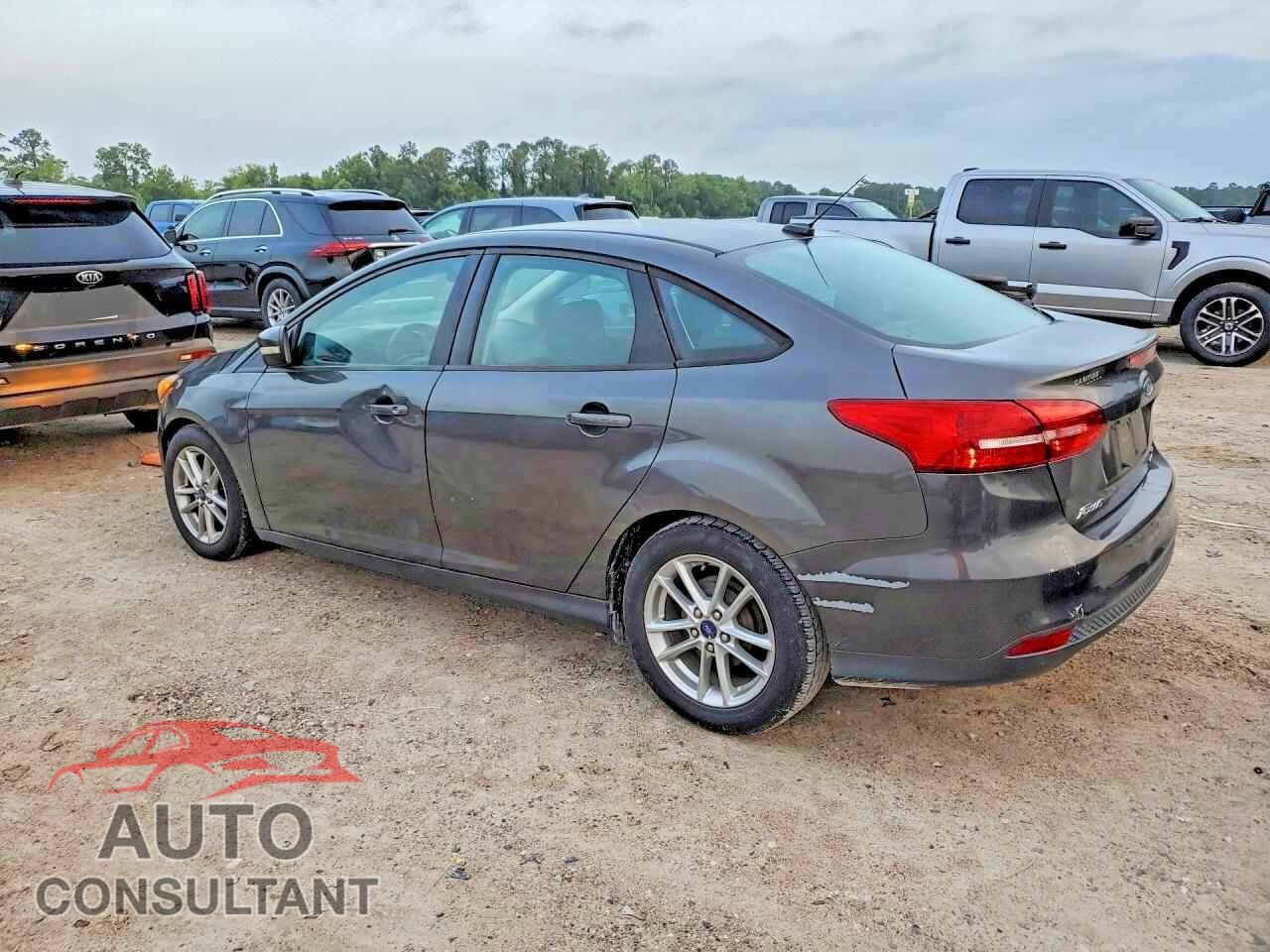 FORD FOCUS 2015 - 1FADP3F29FL323810