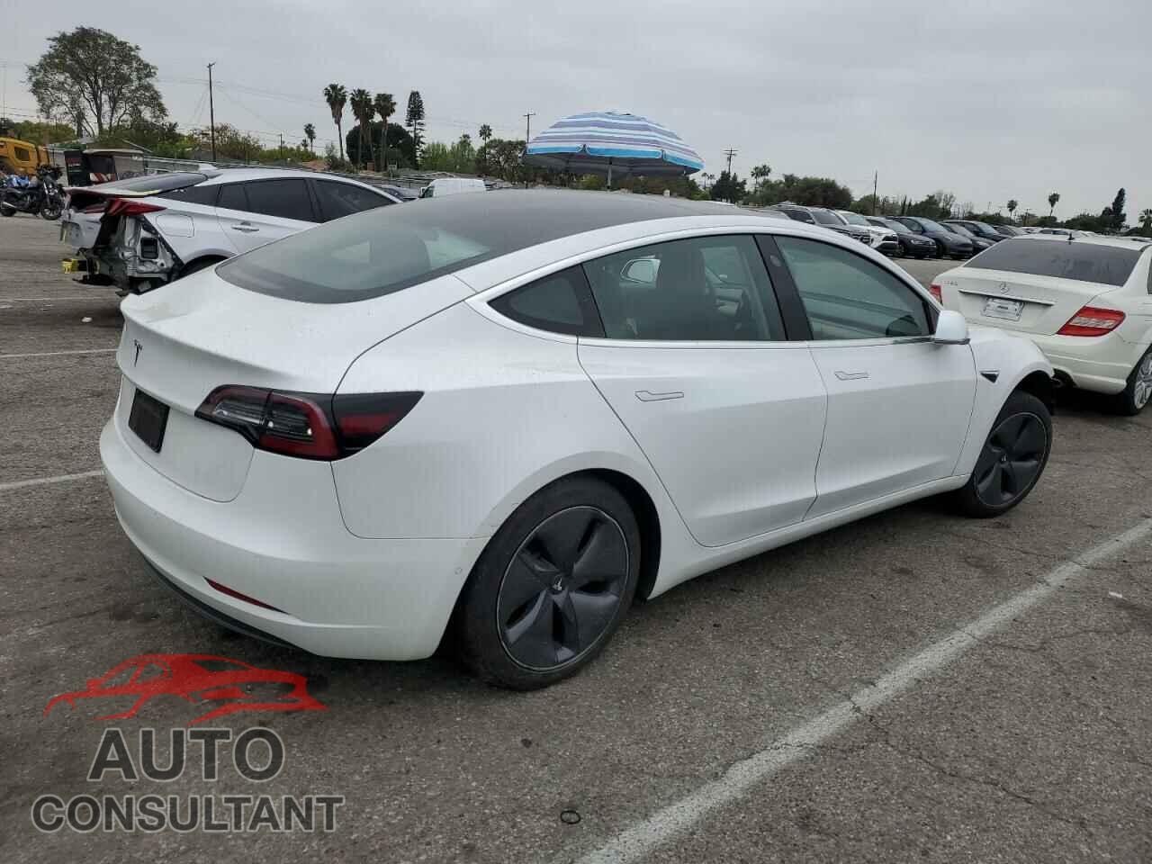 TESLA MODEL 3 2020 - 5YJ3E1EA5LF747010