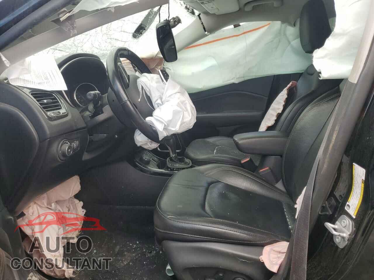 JEEP COMPASS 2019 - 3C4NJDCB8KT800736