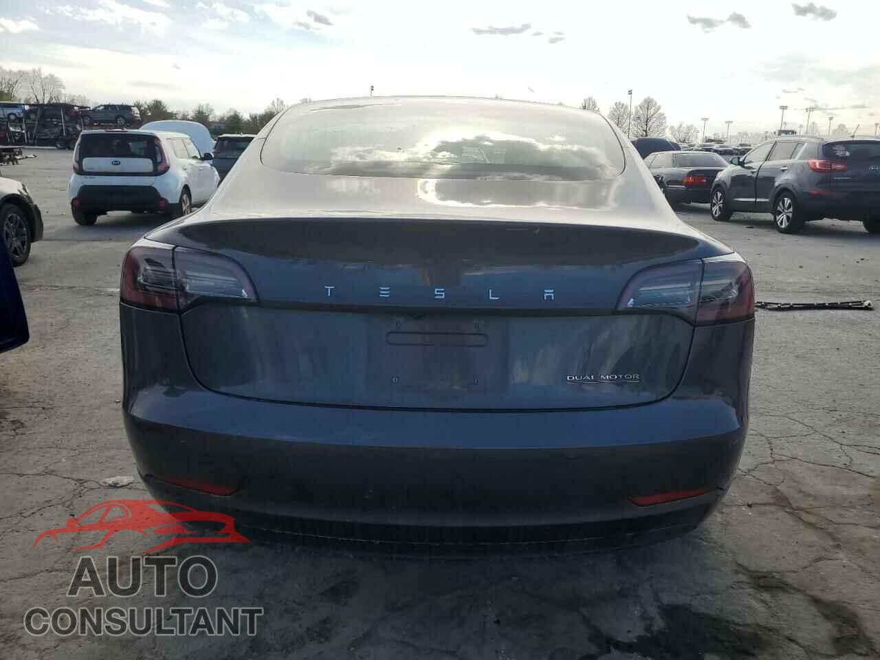 TESLA MODEL 3 2018 - 5YJ3E1EB7JF115812