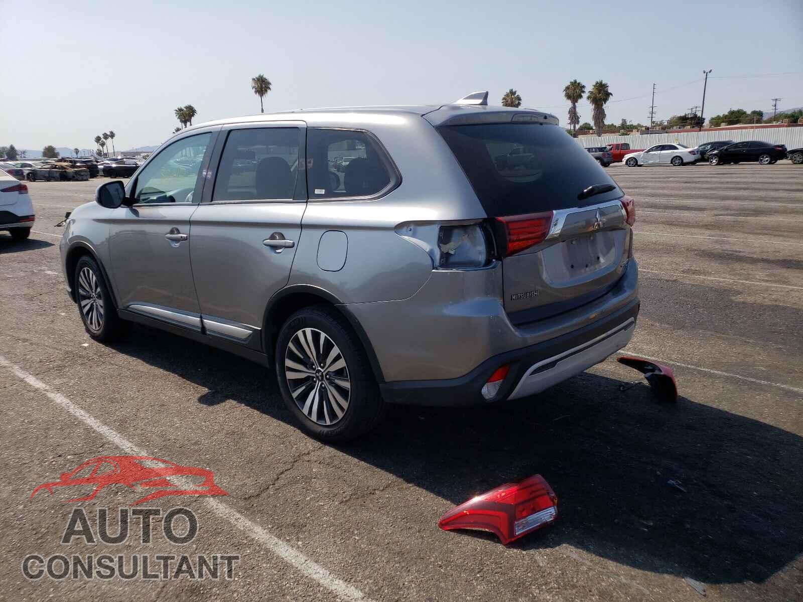 MITSUBISHI OUTLANDER 2019 - JA4AD3A32KZ023484