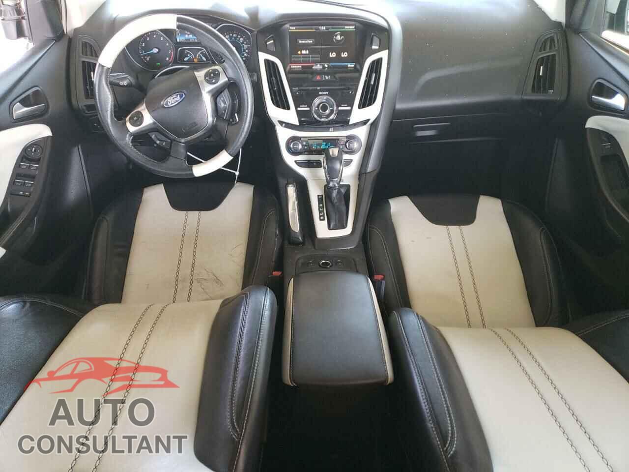 FORD FOCUS 2012 - 1FAHP3H23CL206301