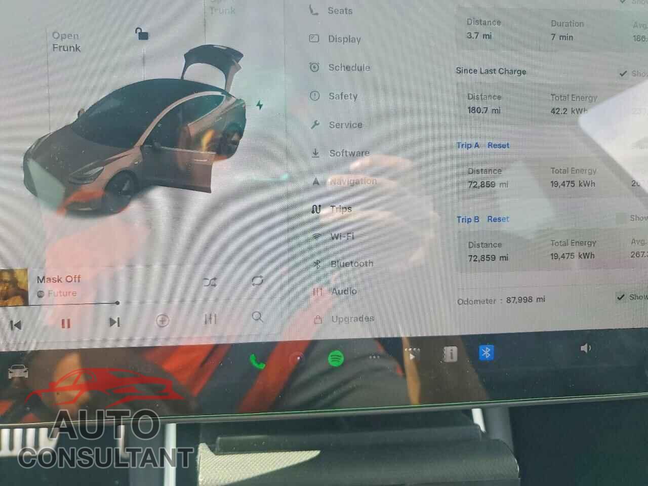 TESLA MODEL 3 2019 - 5YJ3E1EB0KF385269