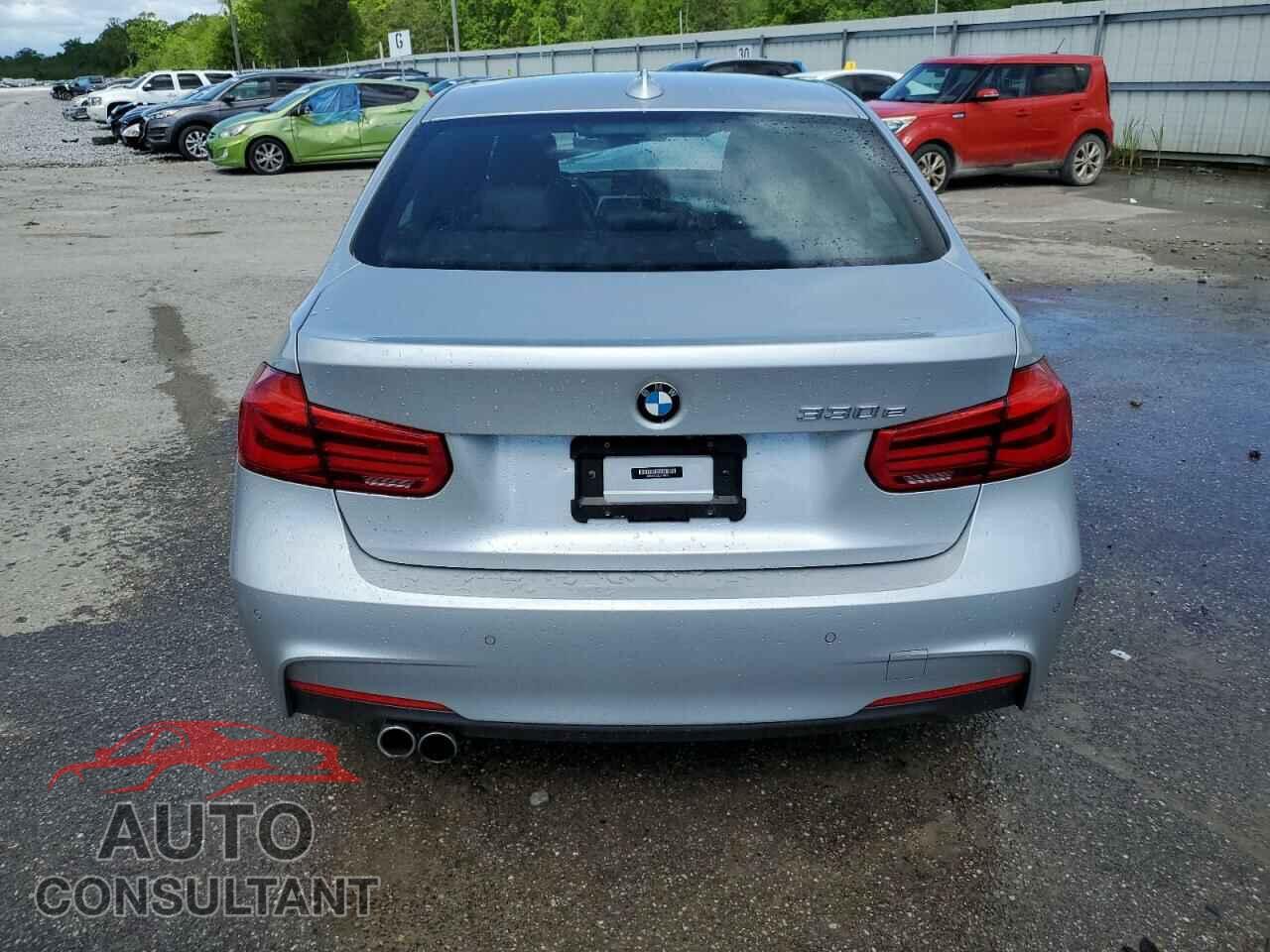 BMW 3 SERIES 2018 - WBA8E1C53JA178429