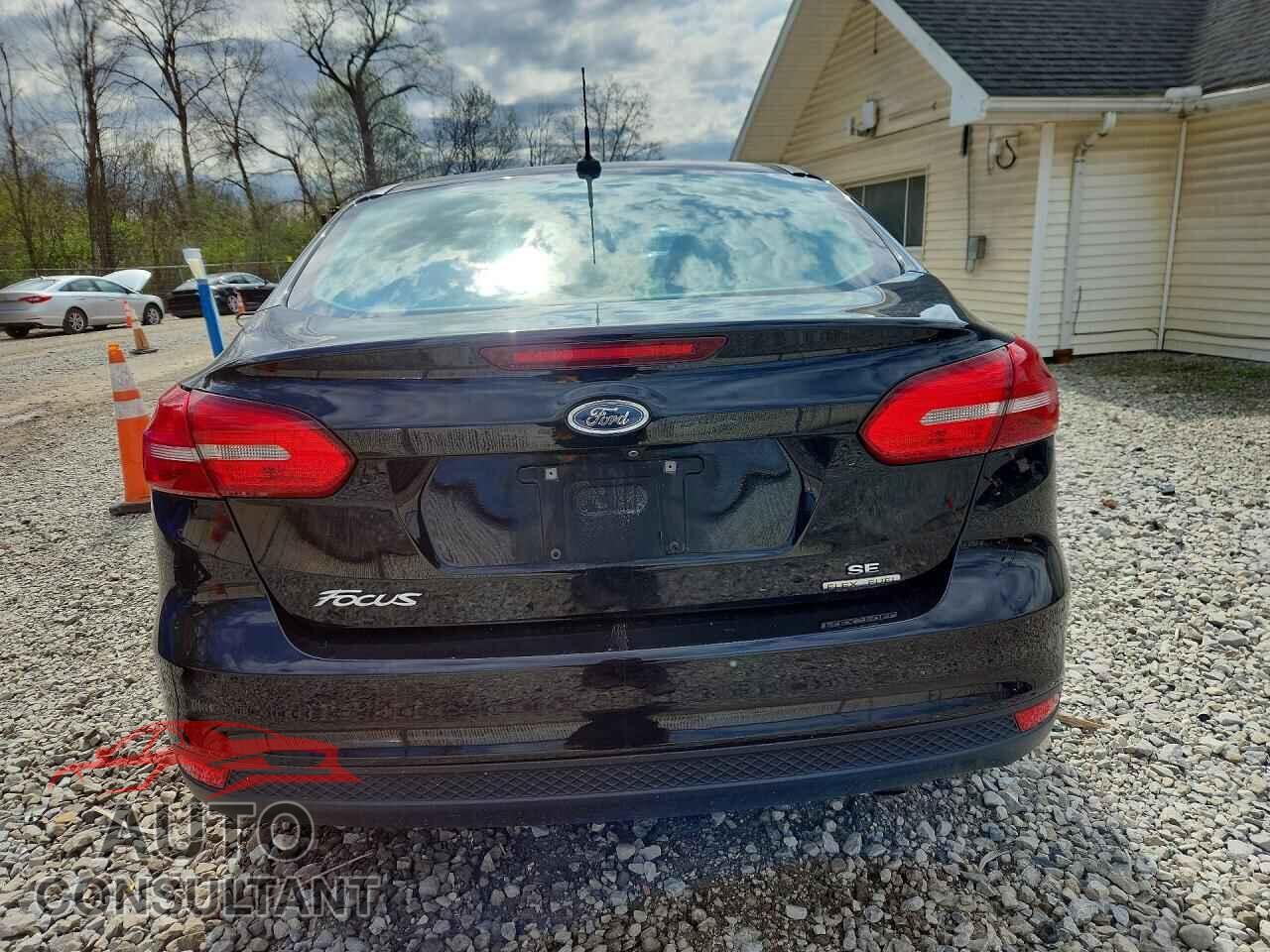 FORD FOCUS 2016 - 1FADP3F23GL382126