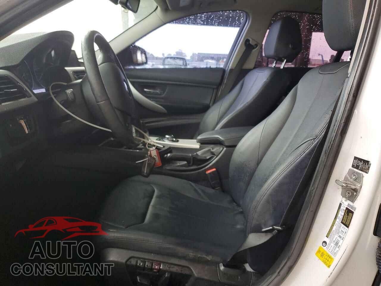 BMW 3 SERIES 2013 - WBA3C1C57DF435020