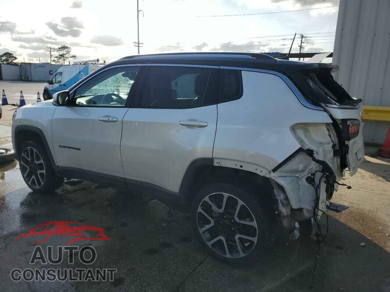 JEEP COMPASS 2018 - 3C4NJDCB8JT101802