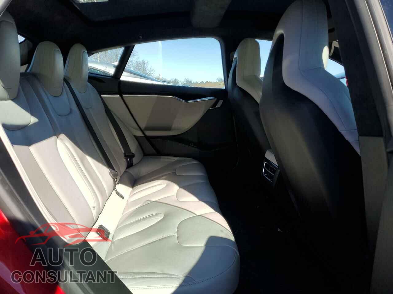 TESLA MODEL S 2016 - 5YJSA1E25GF131801