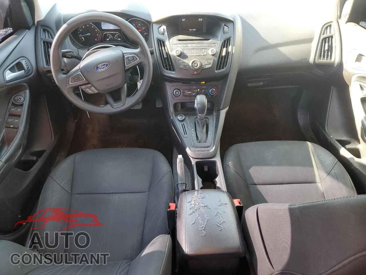 FORD FOCUS 2017 - 1FADP3F22HL270063