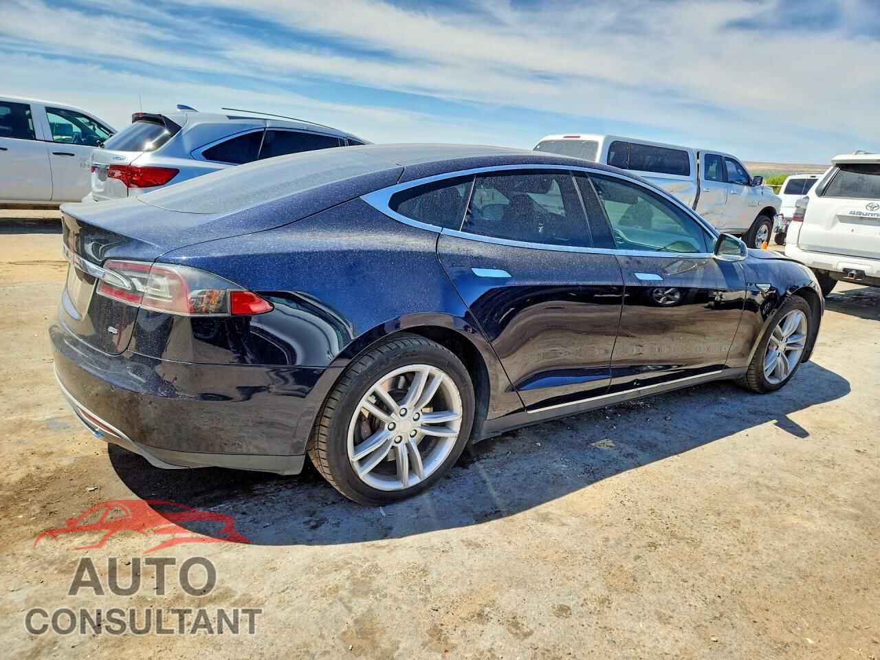 TESLA MODEL S 2013 - 5YJSA1CN1DFP26346