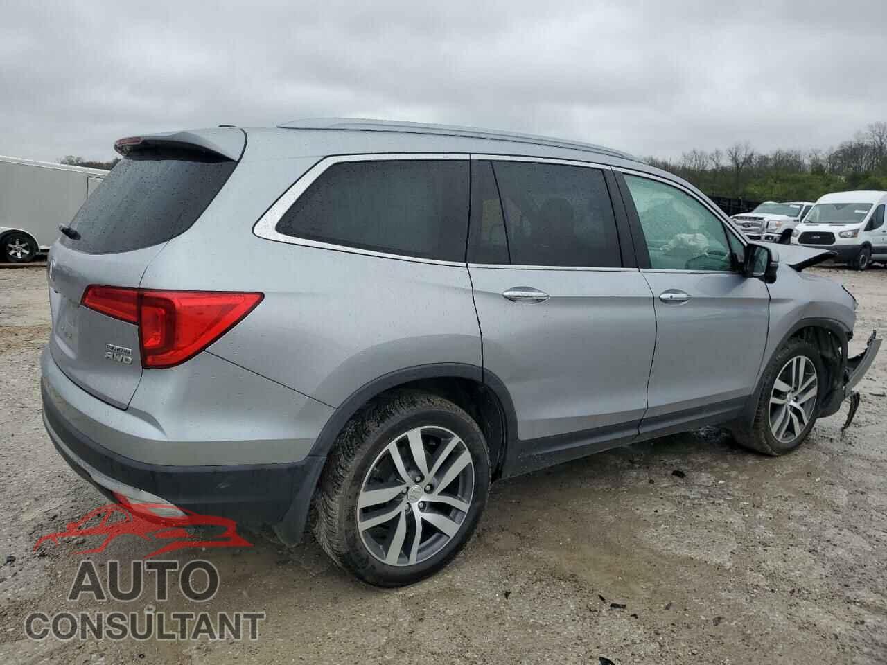 HONDA PILOT 2017 - 5FNYF6H99HB021210
