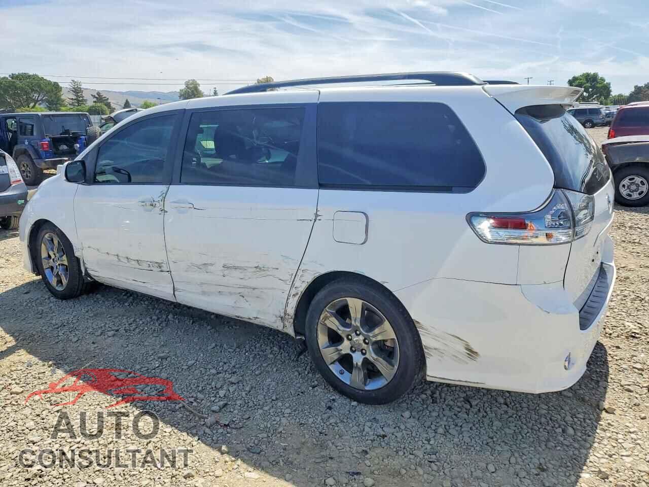 TOYOTA SIENNA 2011 - 5TDXK3DC7BS174047