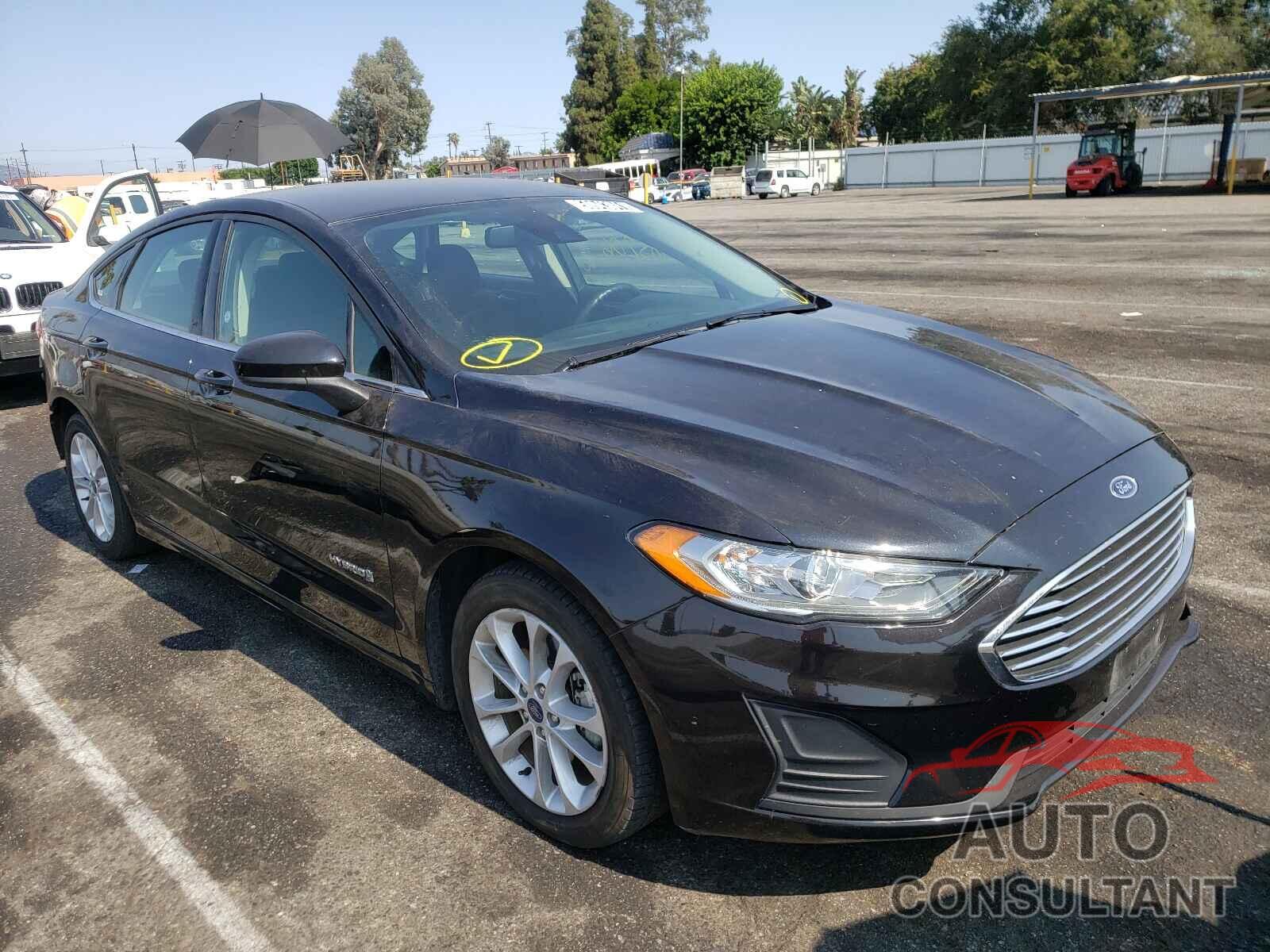 FORD FUSION 2019 - 3FA6P0LU3KR261653