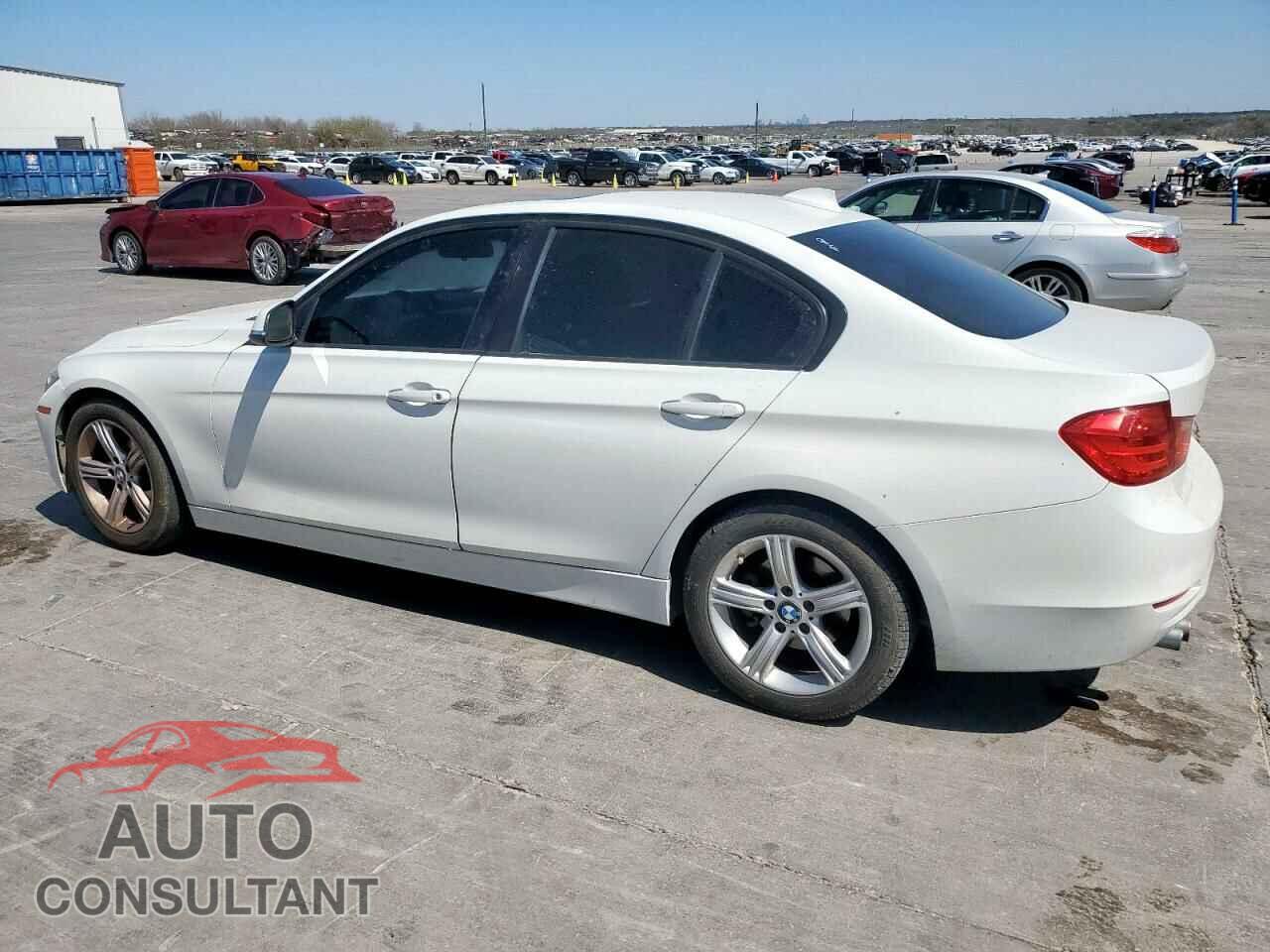 BMW 3 SERIES 2013 - WBA3A5C55DF359813