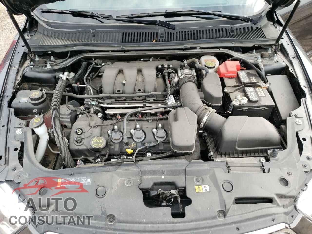 FORD TAURUS 2017 - 1FAHP2E81HG118768