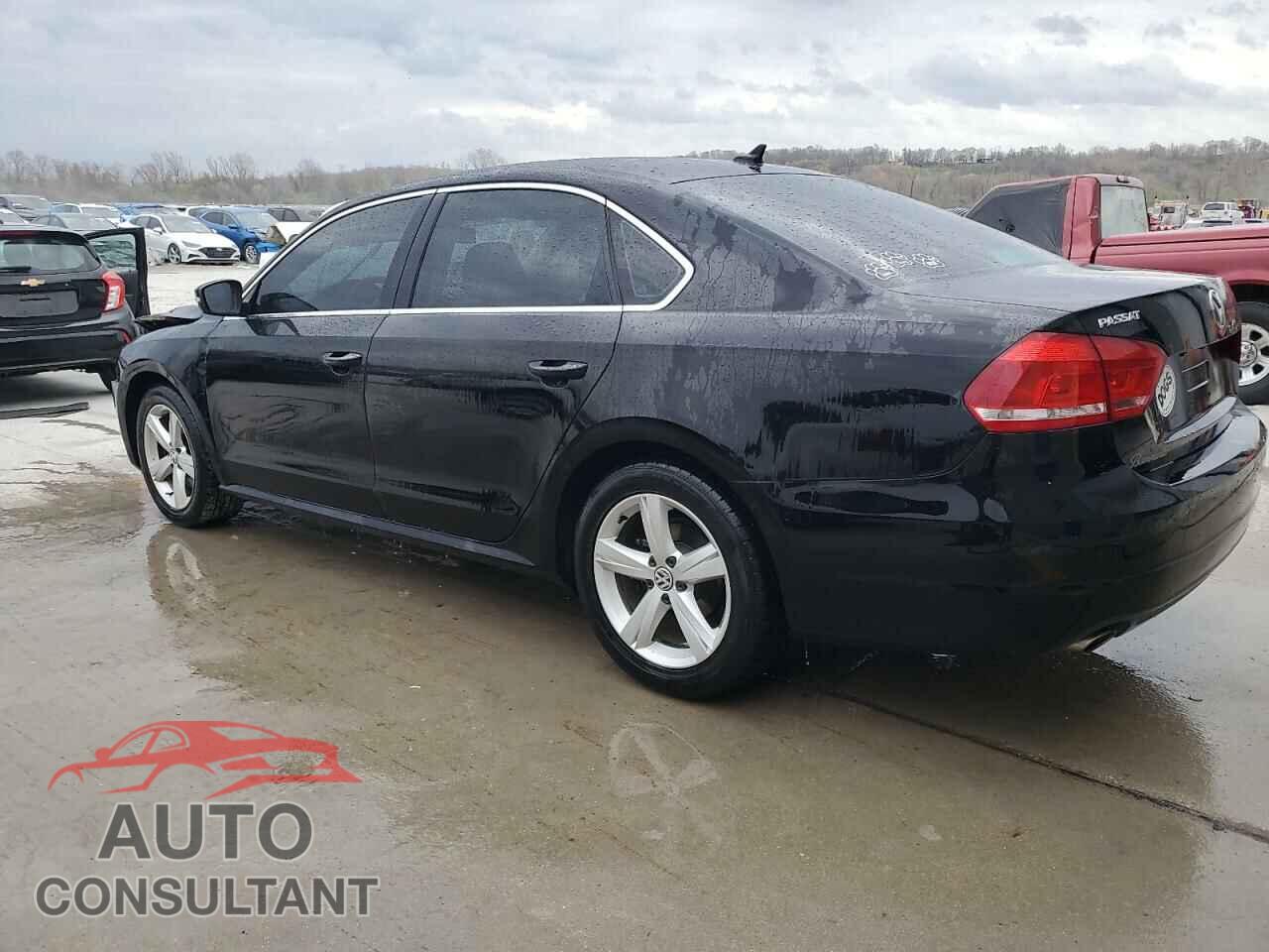 VOLKSWAGEN PASSAT 2013 - 1VWBH7A32DC095262