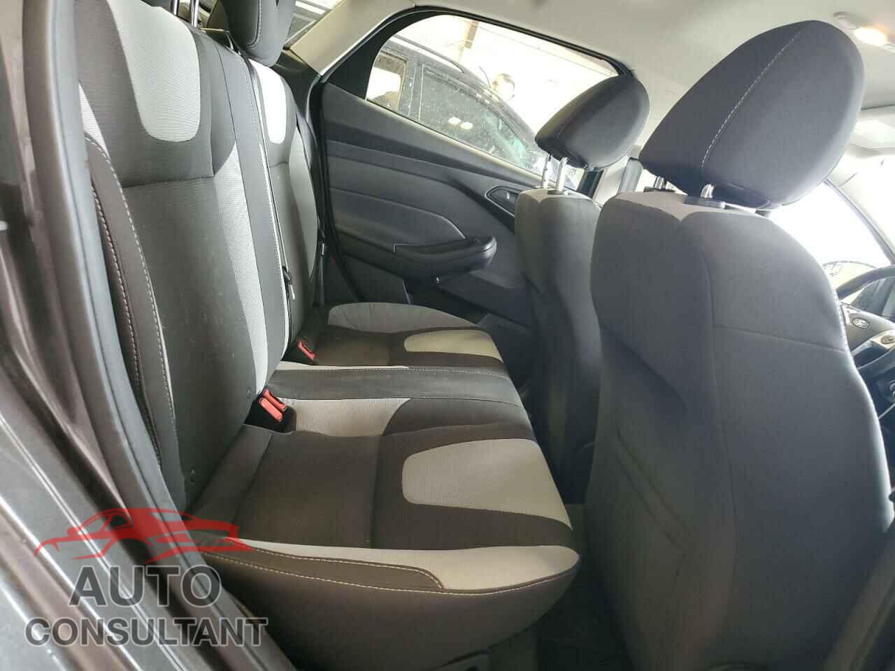 FORD FOCUS 2012 - 1FAHP3F27CL463612