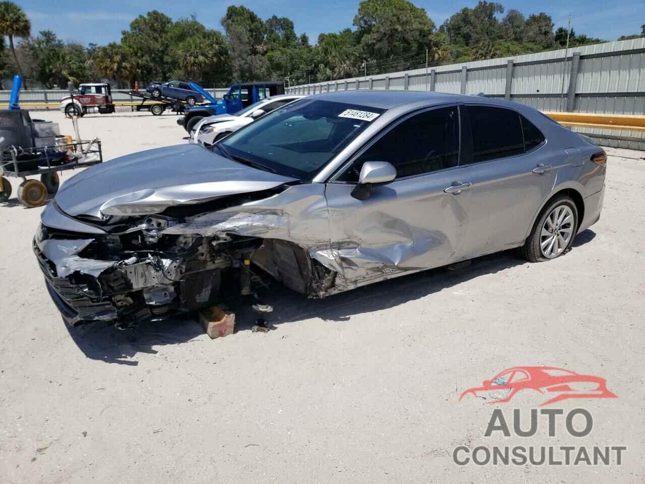 TOYOTA CAMRY 2022 - 4T1C11AKXNU688262