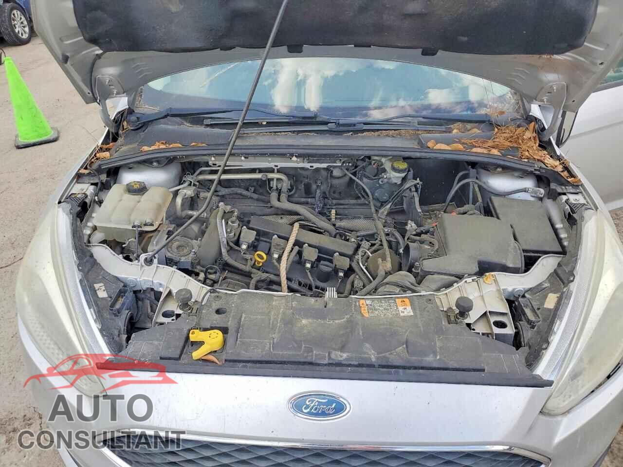 FORD FOCUS 2015 - 1FADP3F29FL365362