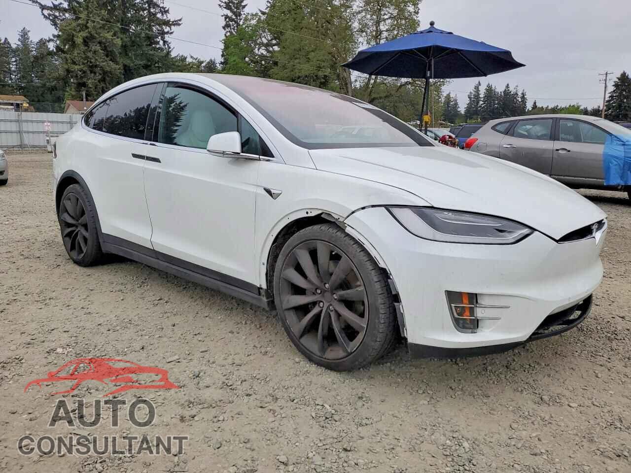 TESLA MODEL X 2017 - 5YJXCBE28HF049472