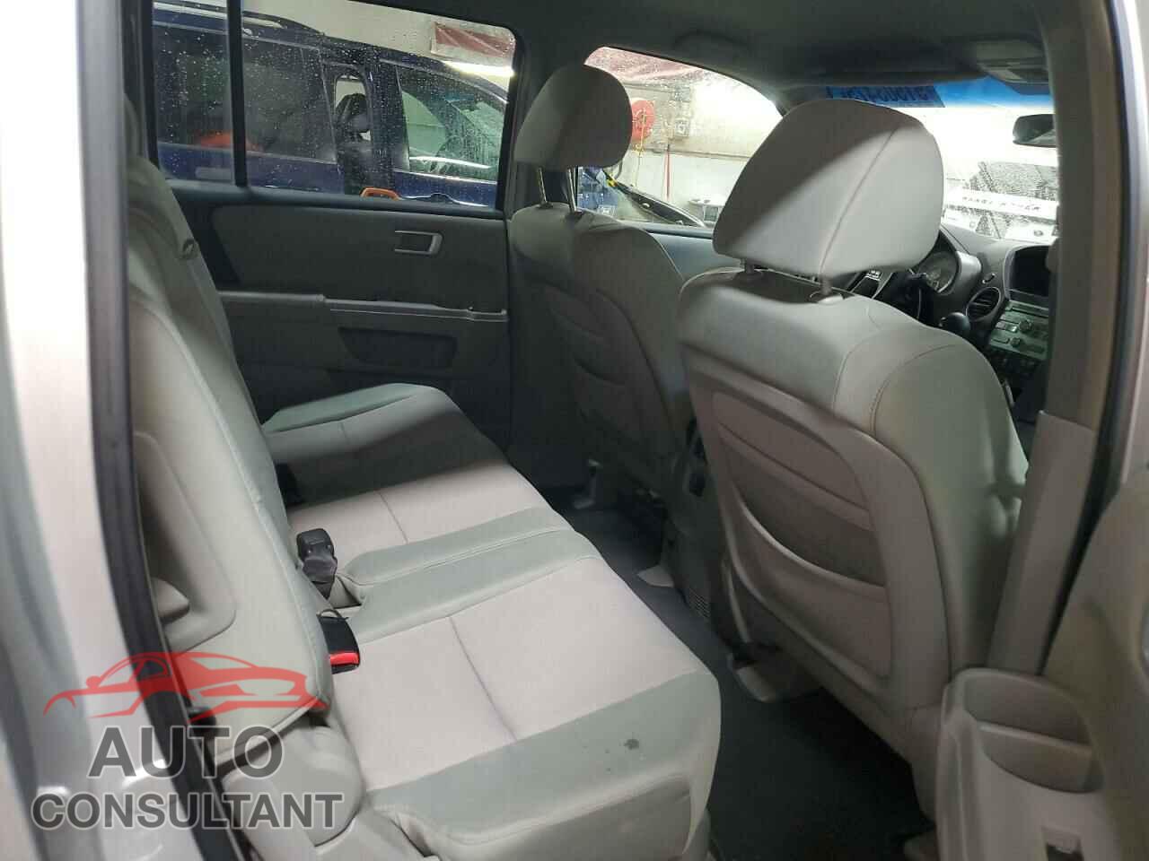 HONDA PILOT 2009 - 5FNYF48439B044802