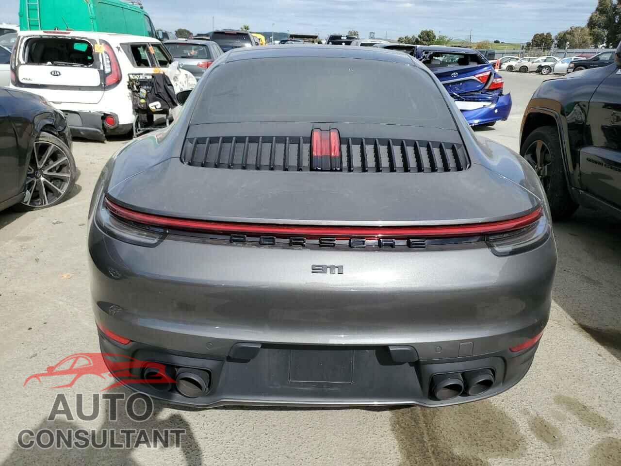 PORSCHE 911 2024 - WP0AA2A93RS207008